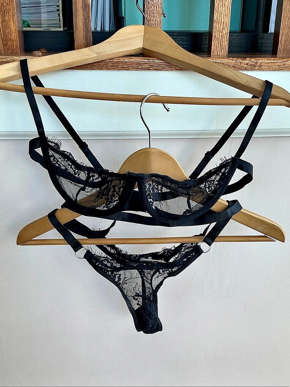FASHION NOVA Black Lace Bra & Panty Set Size Large